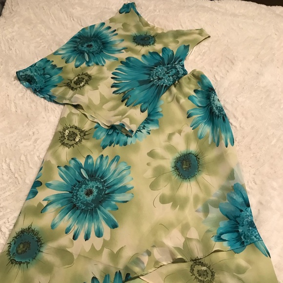 Dress Barn Dresses & Skirts - Cute 2pc Dress! Size 16